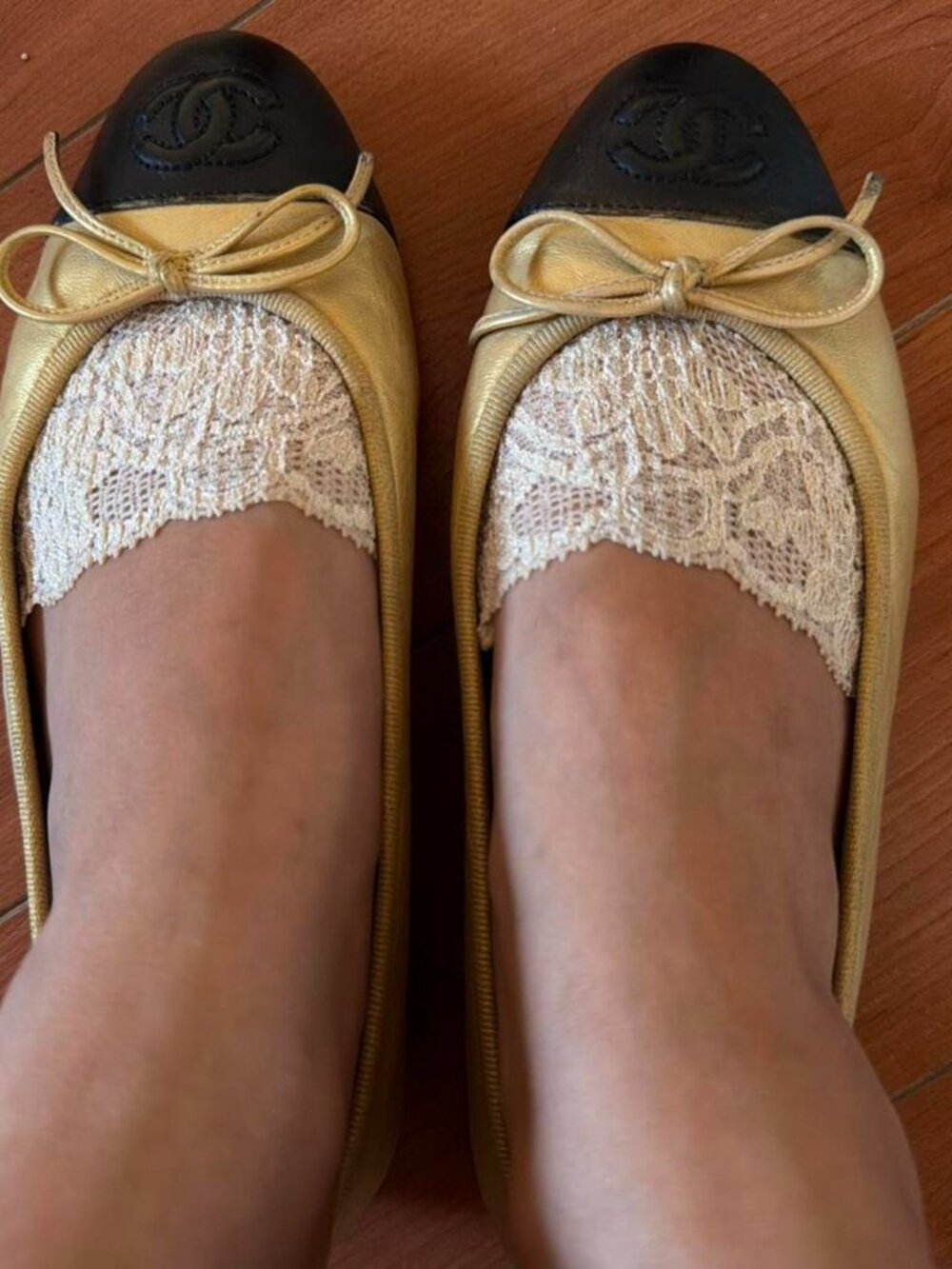 THE_GOLD_CHANEL_BALLET_FLATS